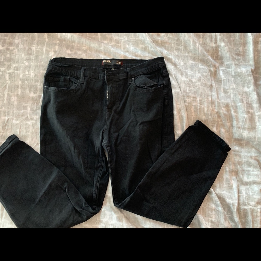 BDG- Mid Rise Grazer Black Jeans